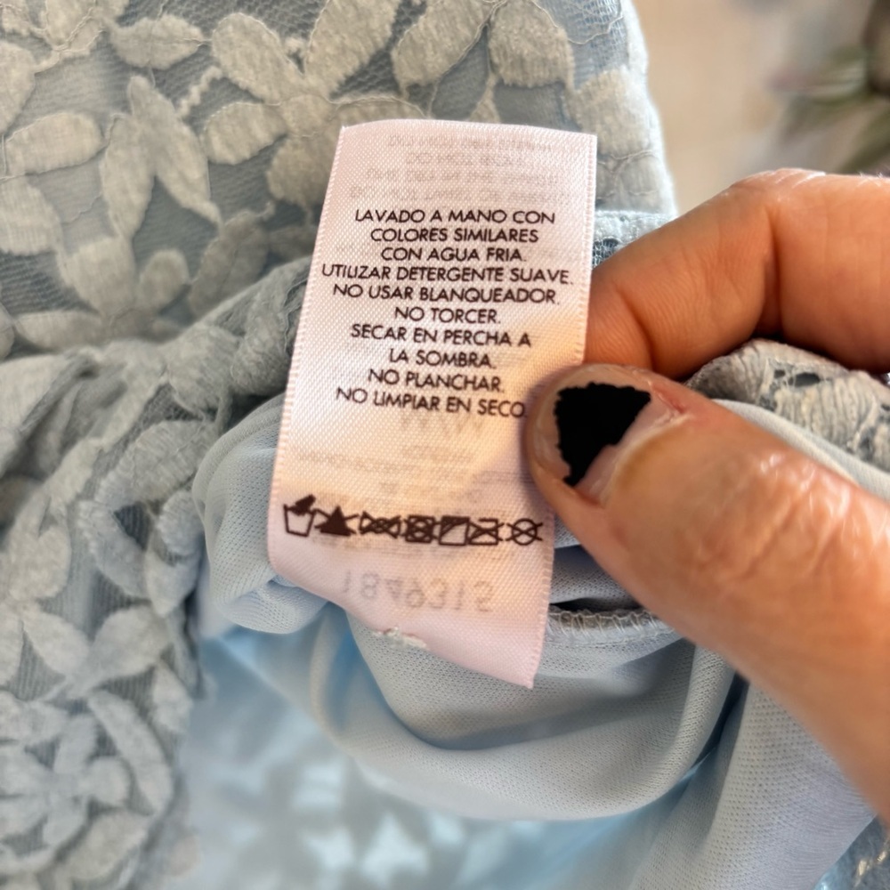 NWT Costco Teddi Rose Blue Floral Tshirt Blue Size Medium Office Church Event - Picture 12 of 13